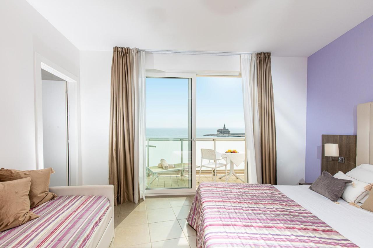Hotel Karinzia Каорле Экстерьер фото