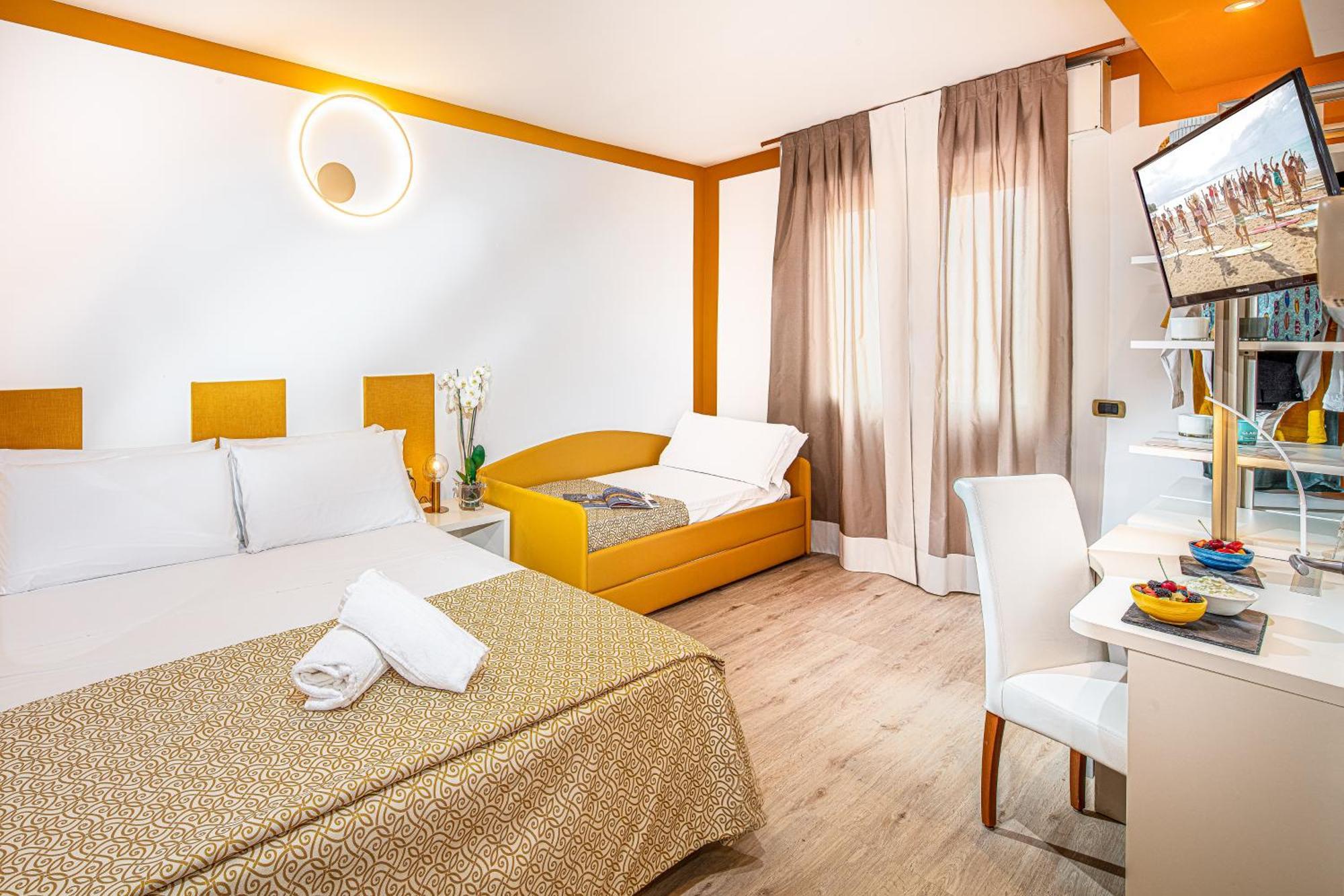 Hotel Karinzia Каорле Экстерьер фото