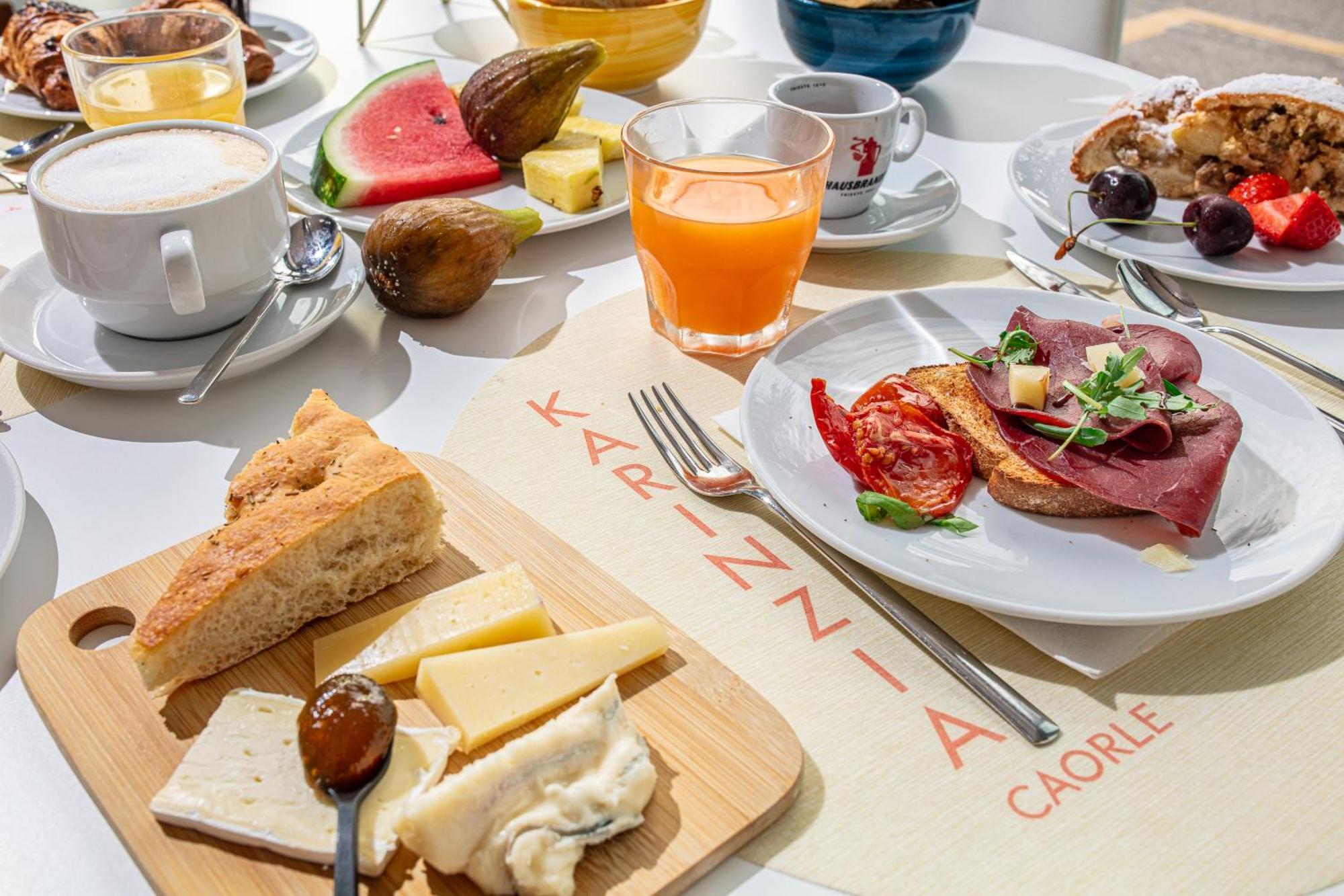 Hotel Karinzia Каорле Экстерьер фото